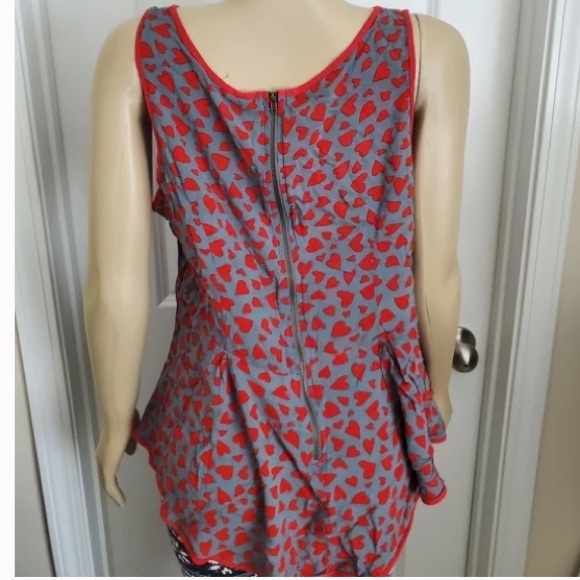 Xhilaration Peplum Heart Sleeveless Blouse - Picture 2 of 2